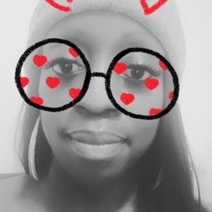 Meet your Posher, Alicia